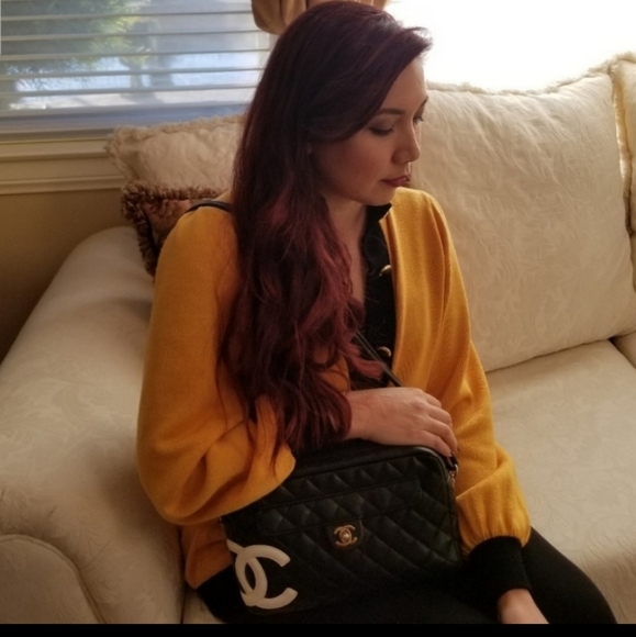 MEET YOUR POSHER 💖 SHOP WITH CONFIDENCE - Picture 7 of 13